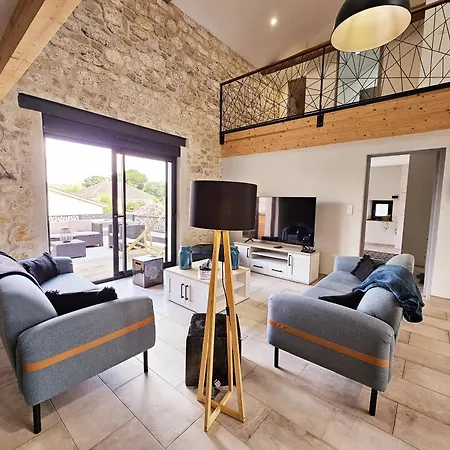 Loft De Magnac, Spacieux Et Moderne * Magnac-sur-Touvre