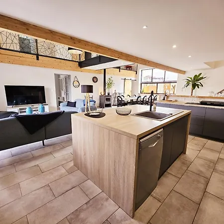 Appartement Loft De Magnac, Spacieux Et Moderne