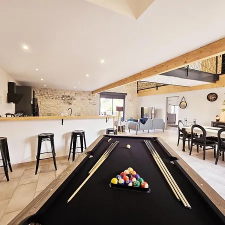 Loft De Magnac, Spacieux Et Moderne