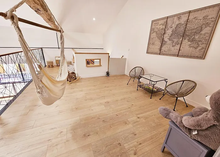 Loft De Magnac, Spacieux Et Moderne * Magnac-sur-Touvre