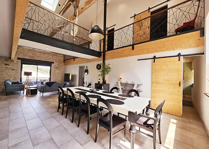 Loft De Magnac, Spacieux Et Moderne * Magnac-sur-Touvre